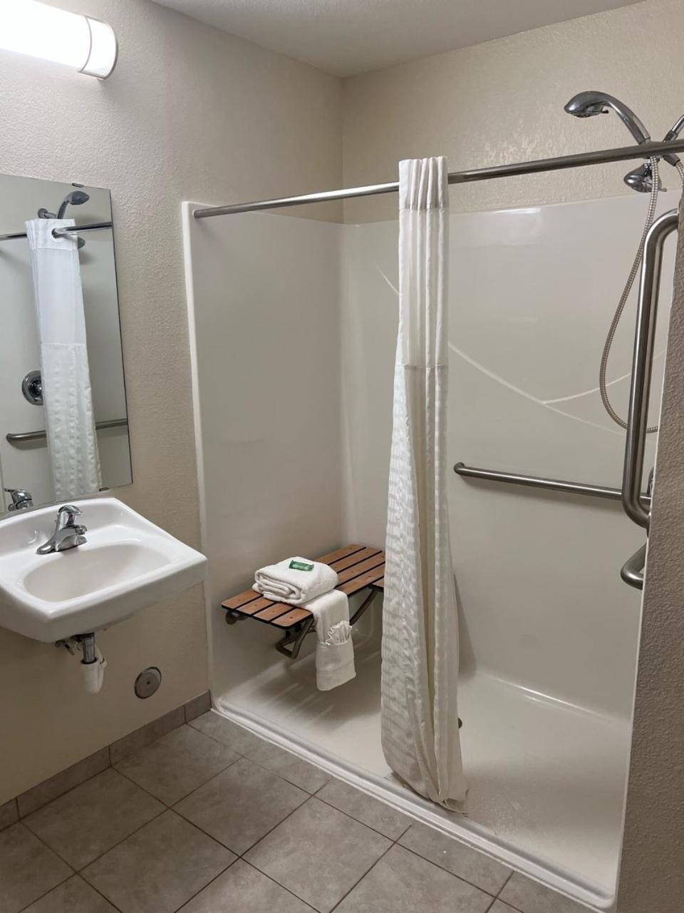 Grandstay Hotel & Suites Becker Eksteriør billede